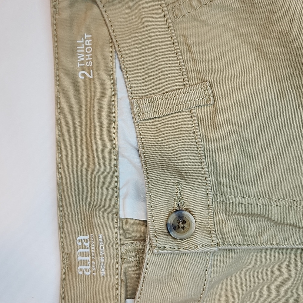 Ana size2 twill khaki shorts - Picture 2 of 5